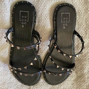 Black Shushop sandals